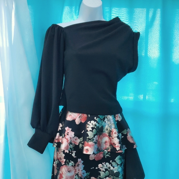 Petite Black Open Shoulder Top - Picture 2 of 6